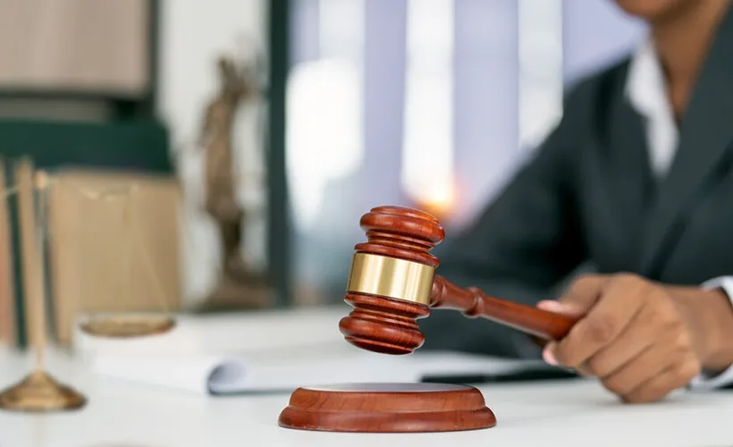 Delitos sin derecho a fianza en Estados Unidos